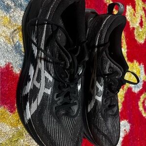 ASICS Men's Black and White Running Shoes